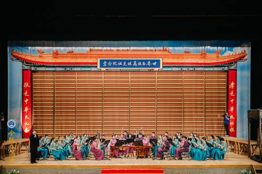 下午兩點的「春江花月夜」音樂交流會，由日本華樂團與台灣九歌民族管絃樂團共同演出